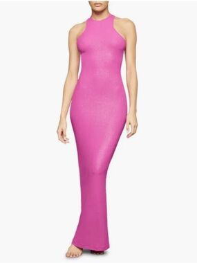 SKIMS Soft Lounge
Shimmer Racerback Maxi Dress in Fuchsia Foil